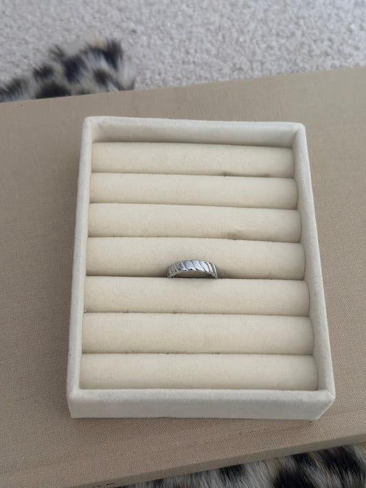 Ribbel ring zilver